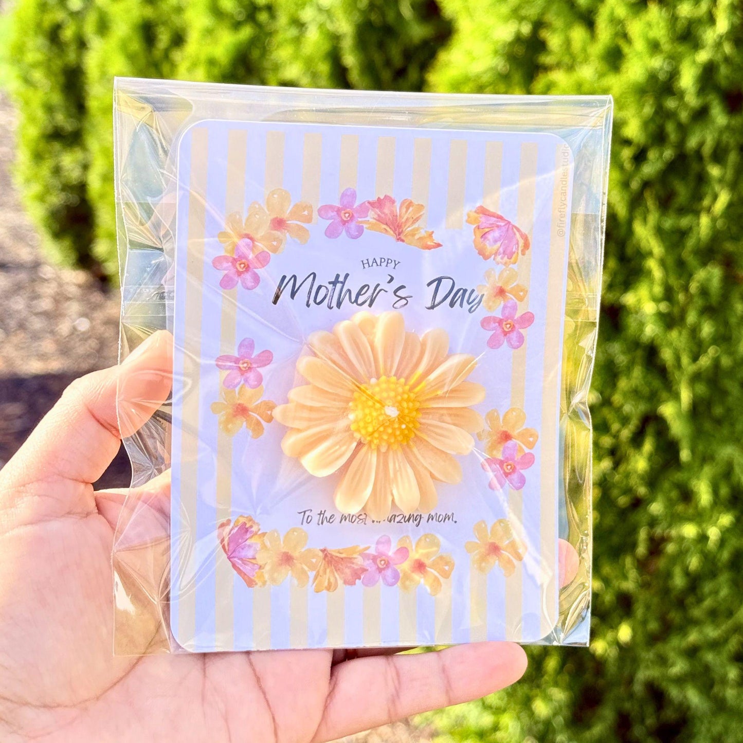 Tarjeta del Día de la Madre con vela de margarita