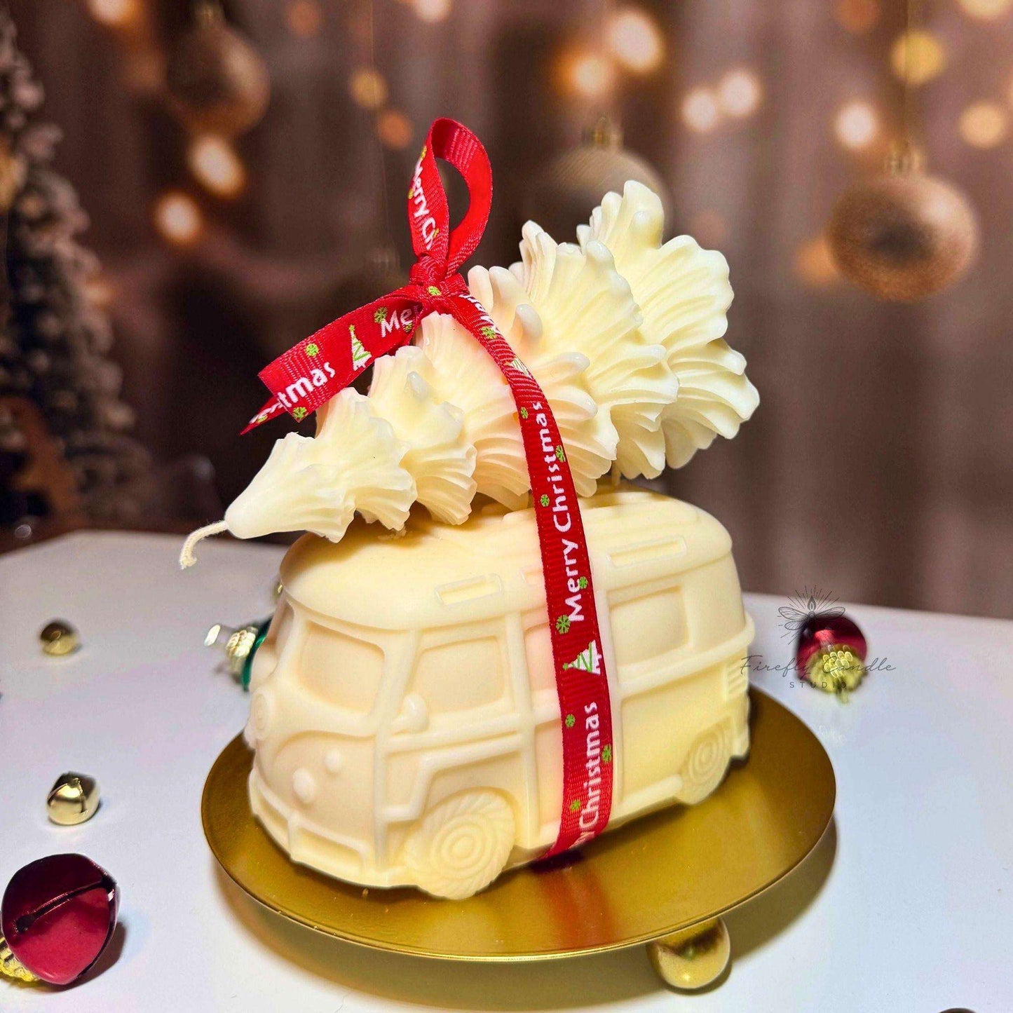 Christmas Tree on Camper Van Candle - Firefly Candle Studio