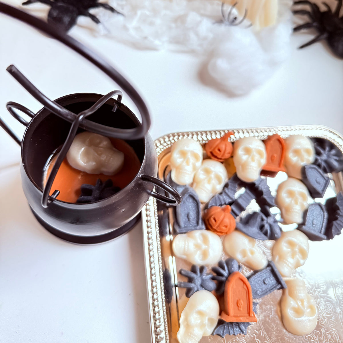 Ghoulish Glow
melts